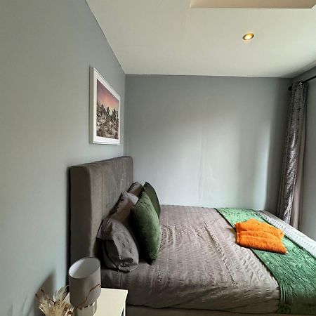 2 Bedroom Flat In Euston 2 Mins Away From Station, No Lift London Exterior foto