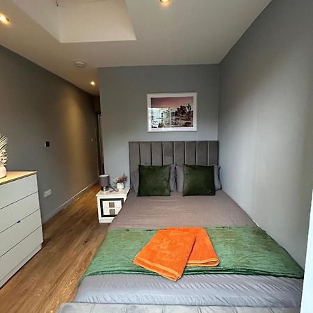 2 Bedroom Flat In Euston 2 Mins Away From Station, No Lift London Exterior foto