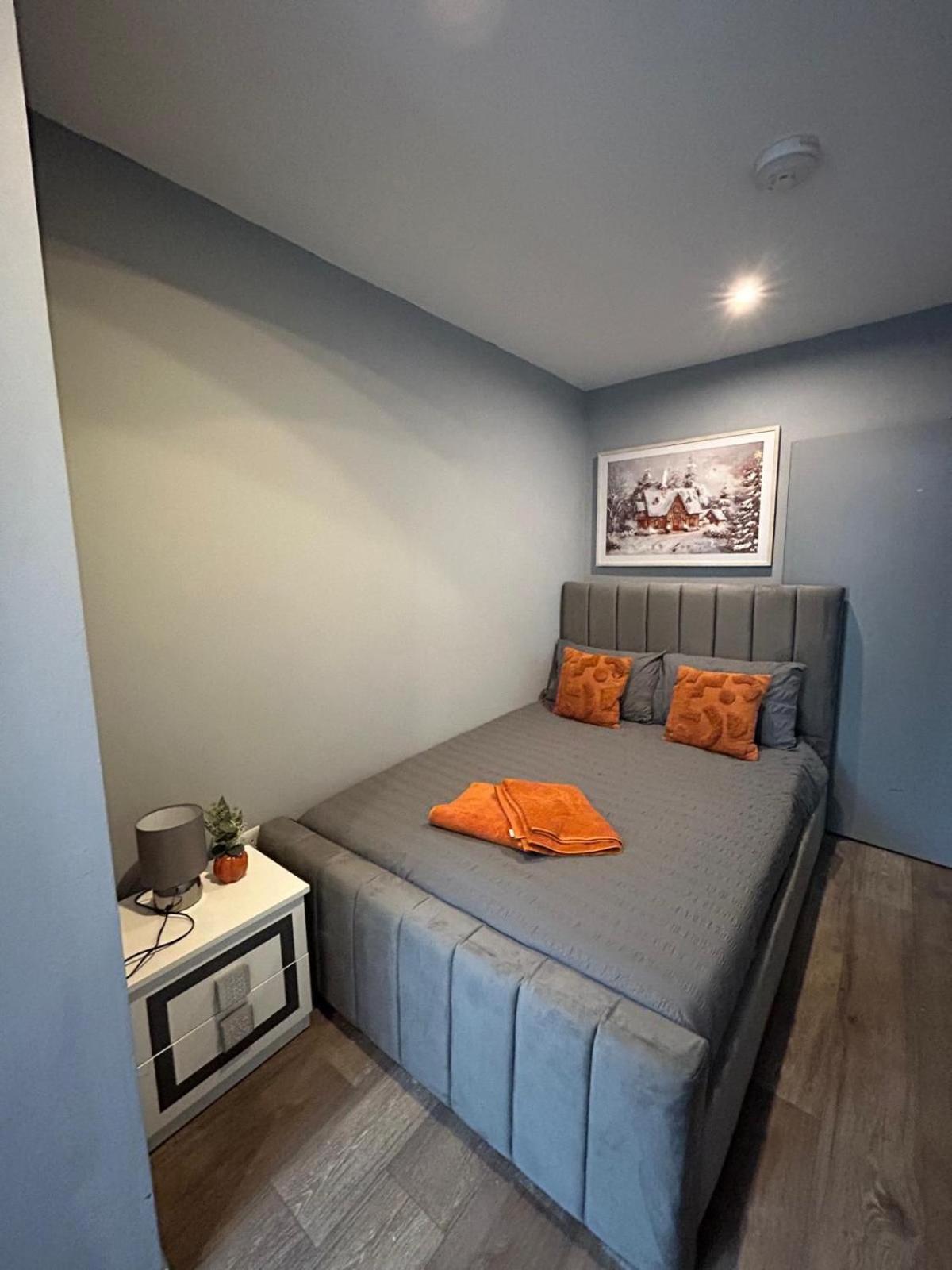 2 Bedroom Flat In Euston 2 Mins Away From Station, No Lift London Exterior foto