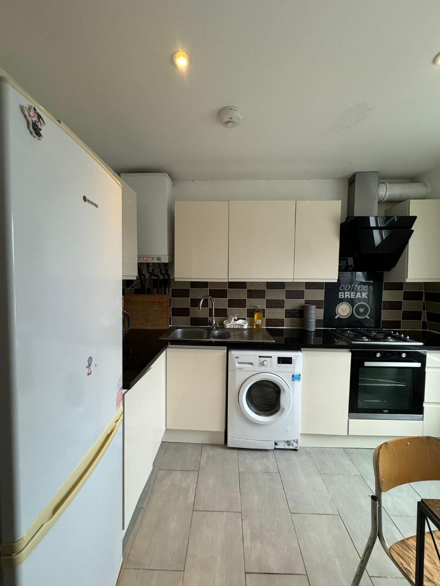 2 Bedroom Flat In Euston 2 Mins Away From Station, No Lift London Exterior foto
