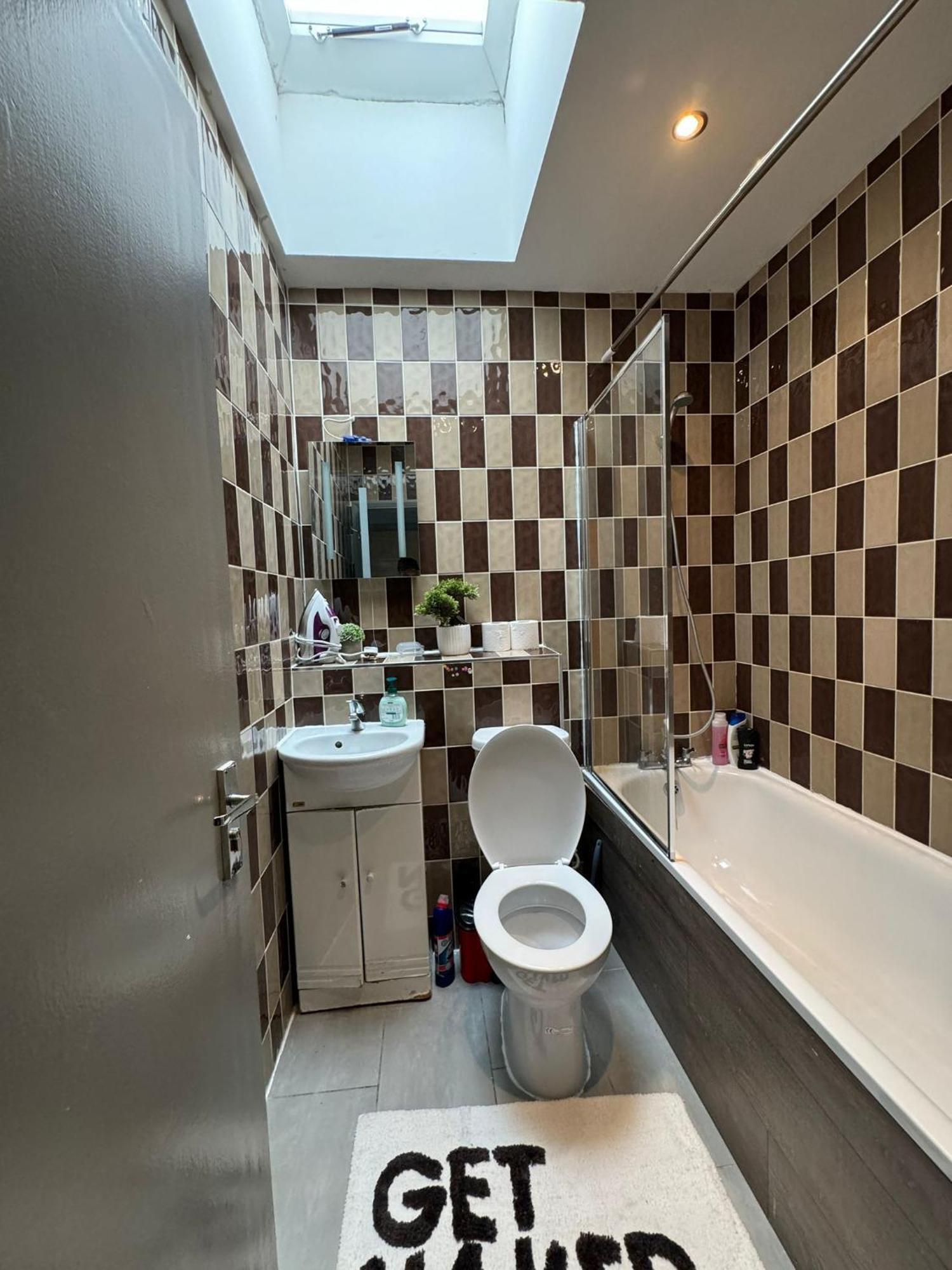2 Bedroom Flat In Euston 2 Mins Away From Station, No Lift London Exterior foto