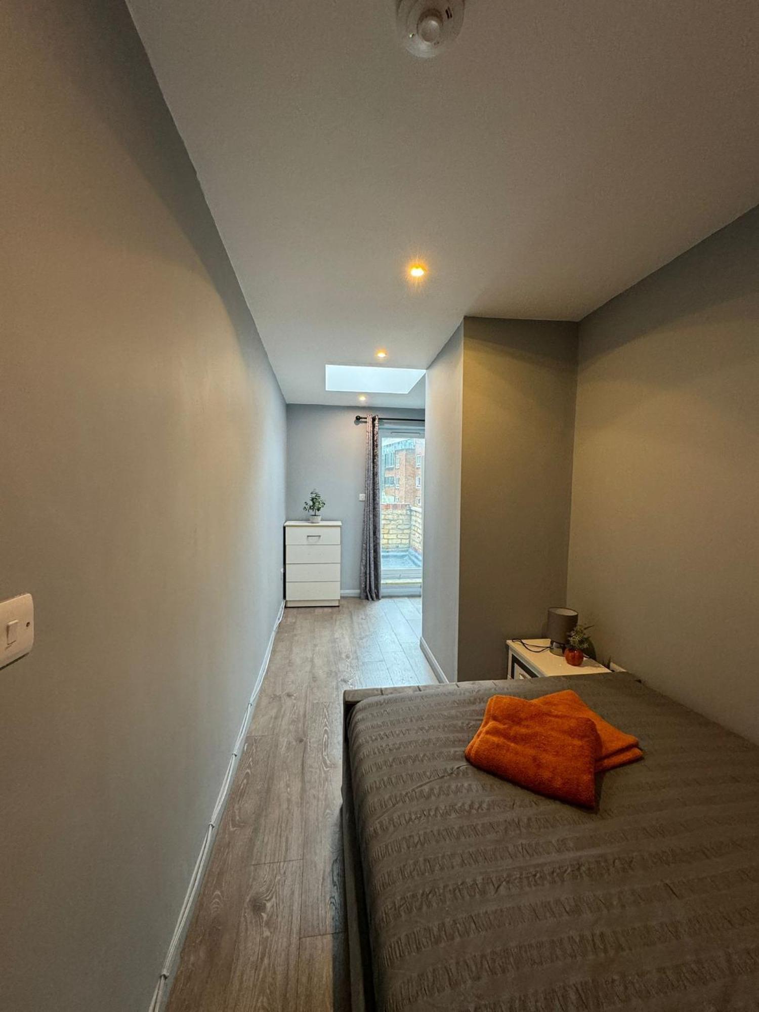2 Bedroom Flat In Euston 2 Mins Away From Station, No Lift London Exterior foto